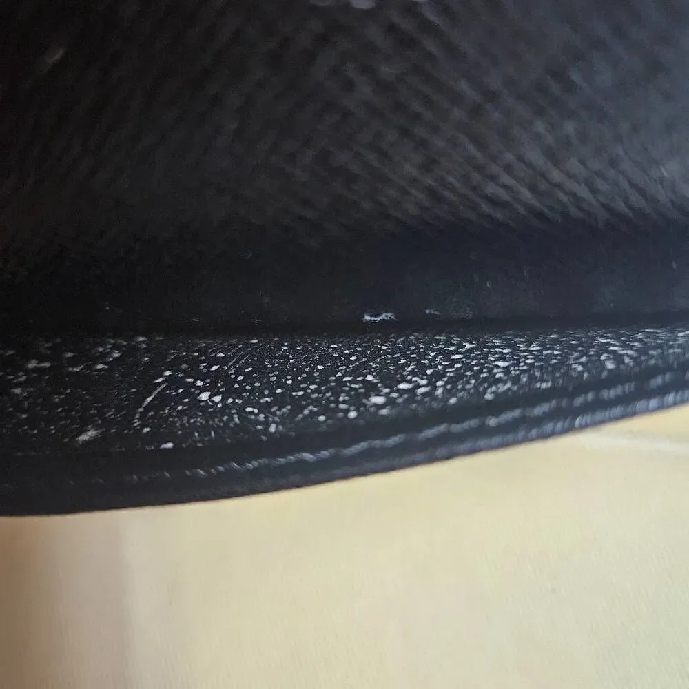 Louis Vuitton epi agenda wallet